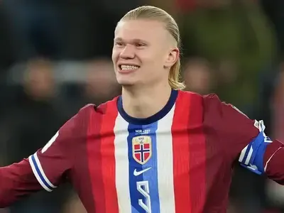 Haaland Terinspirasi Messi dan Ronaldo